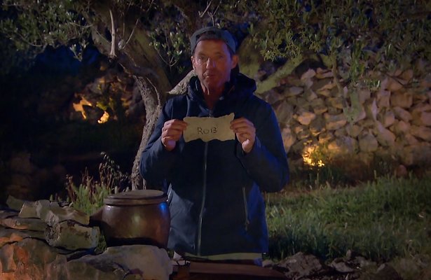 John de Bever lacht om kritiek Expeditie Robinson